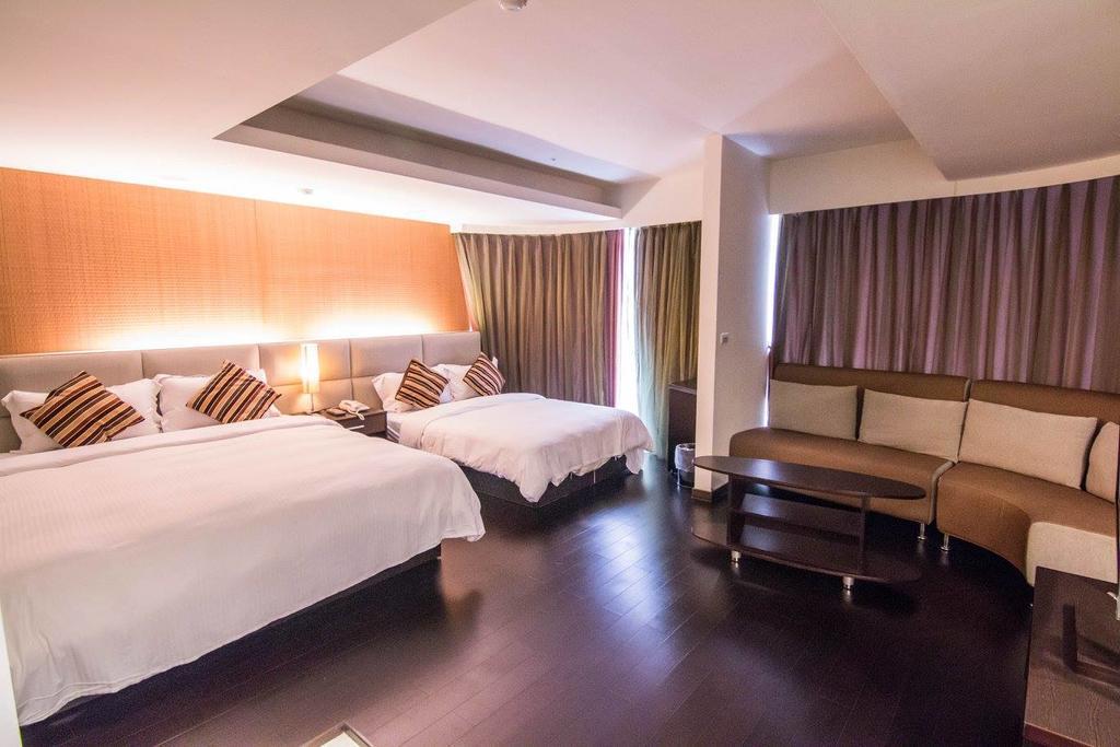 Katherine Plaza Hotel Kaohsiung Exterior photo