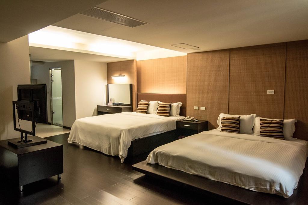 Katherine Plaza Hotel Kaohsiung Exterior photo