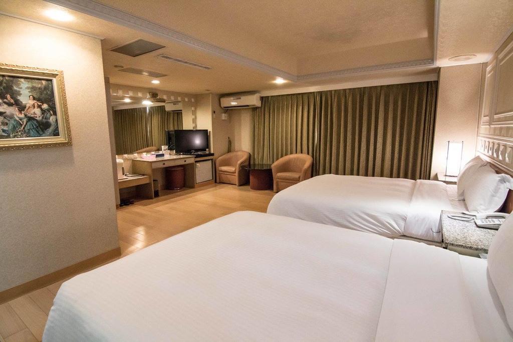 Katherine Plaza Hotel Kaohsiung Exterior photo